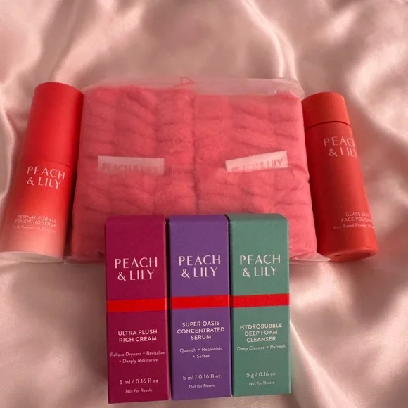 Peach & Lily 6 Piece Skincare Set Cream Serum Cleanser Face Polisher Wristbands - Picture 1 of 5